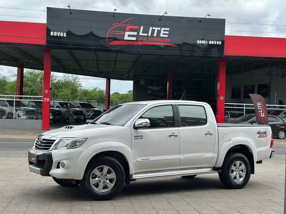 TOYOTA HILUX 3.0 SRV 4X4 CD 16V TURBO INTERCOOLER DIESEL 4P AUTOMÁTICO TOYOTA HILUX 3.0 SRV 4X4 CD 16V TURBO INTERCOOLER DIESEL 4P AUTOMÁTICO